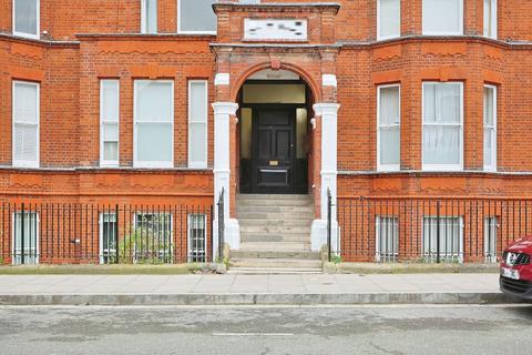 2 bedroom flat to rent, Sinclair Mansions, Richmond Way