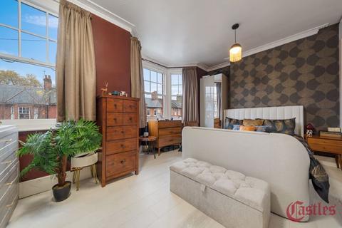 4 bedroom terraced house for sale, Barratt Avenue, N22