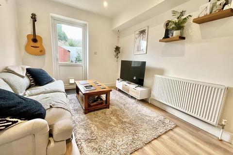 2 bedroom flat for sale, Charminster Avenue, Bournemouth