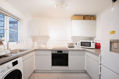 1 bedroom retirement property for sale, Regarth Avenue, Romford RM1