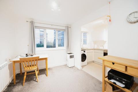 undefined, Gibson Court, Romford RM1