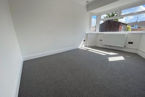 2 bedroom bungalow to rent, Merriville Road, Cheltenham GL51