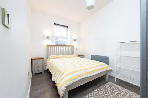 1 bedroom apartment to rent, London SW15