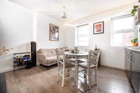 1 bedroom apartment to rent, London SW15