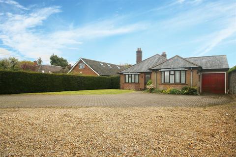 4 bedroom detached house to rent, Bellingdon, Chesham