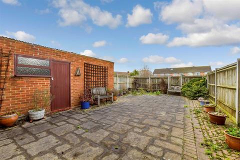 3 bedroom terraced house for sale, Bransgore Avenue, Havant, Hampshire