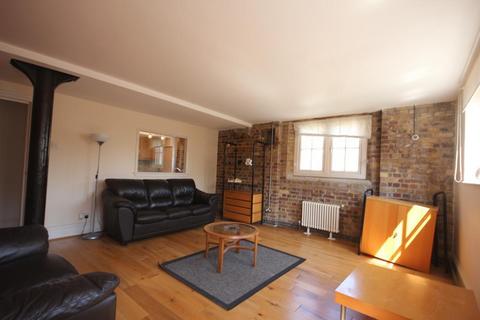 2 bedroom flat to rent, Globe Wharf, London, SE16 5XS