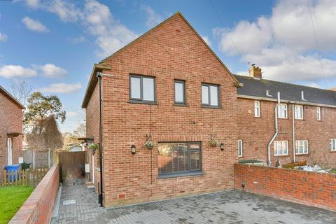 3 bedroom end of terrace house for sale, Noreen Avenue, Minster-On-Sea, Sheerness, Kent