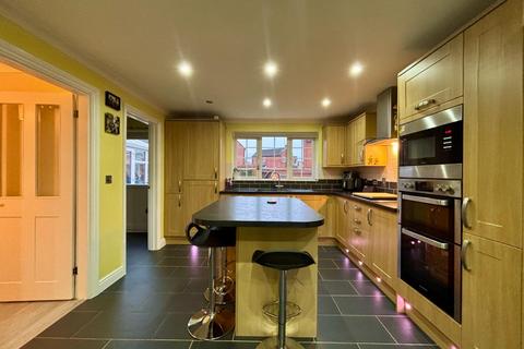 4 bedroom detached house for sale, Quintonside, Grange Park, Northampton NN4