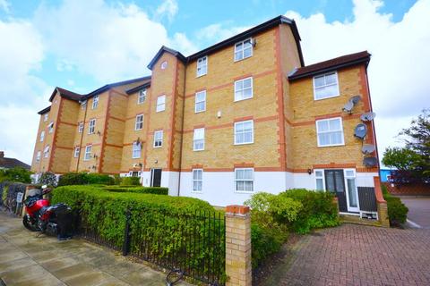 2 bedroom flat for sale, Kennet Square, Mitcham CR4