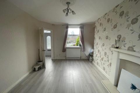 3 bedroom semi-detached house to rent, Springhead Road, Bradford BD13