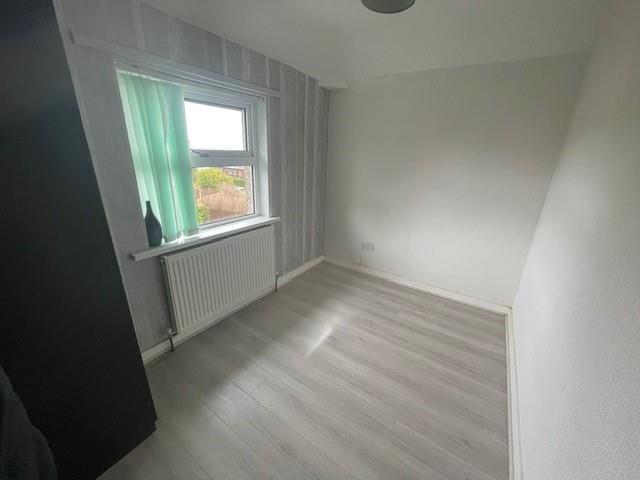 Bed 3.jpg
