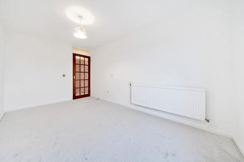 1 bedroom maisonette for sale, Waterside Close, Northolt, Middlesex