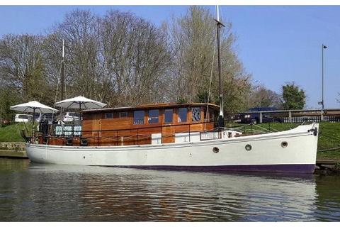 undefined, Thames Street, Weybridge, Surrey