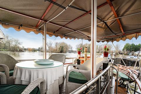 undefined, Thames Street, Weybridge, Surrey