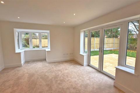 4 bedroom detached house for sale, Offenham Road, Evesham, Worcestershire