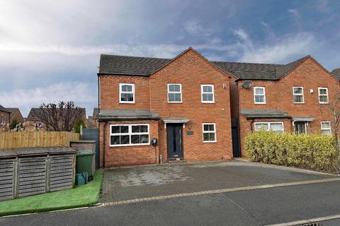 4 bedroom detached house for sale, Priors Grove Close, Chase Meadow, Warwick