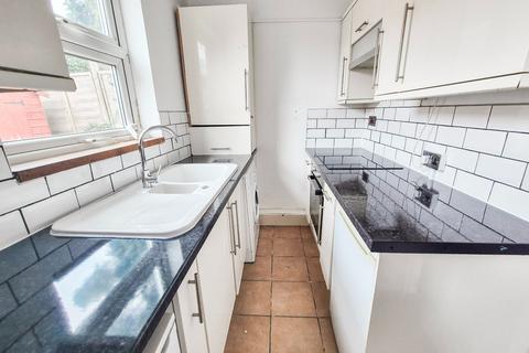 2 bedroom flat to rent, Whitney Avenue, Redbridge, Essex, IG4