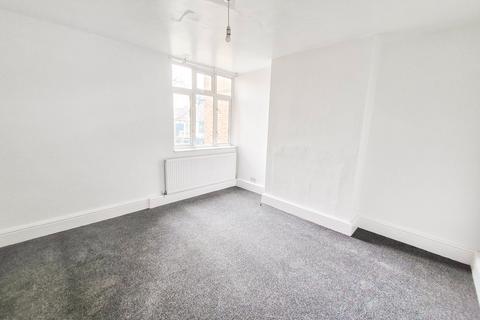 2 bedroom flat to rent, Whitney Avenue, Redbridge, Essex, IG4