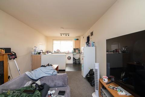 2 bedroom flat for sale, Madeley, Telford TF7