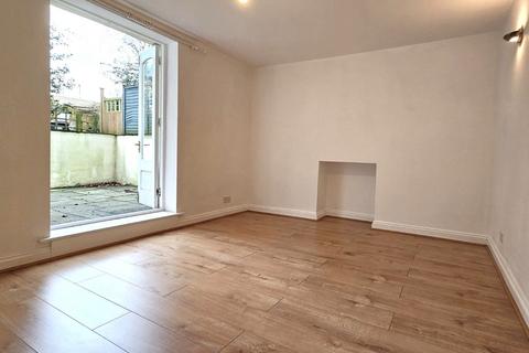 1 bedroom flat for sale, Amyand Park Road, 7 mins walk Station