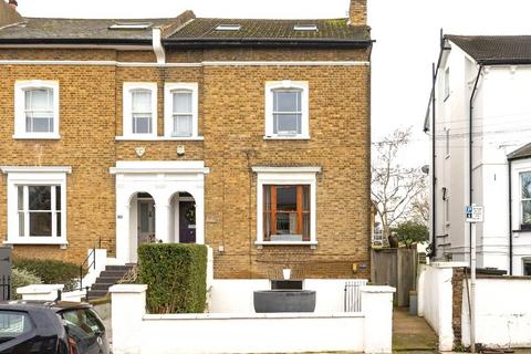 1 bedroom flat for sale, Amyand Park Road, 7 mins walk Station