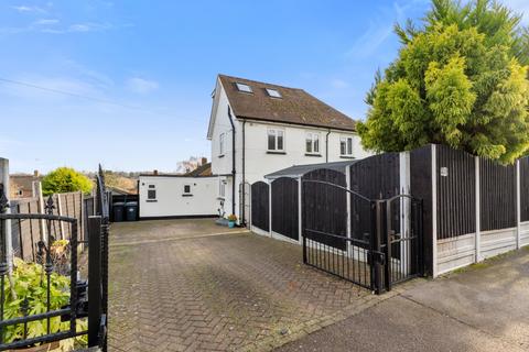 40 Bullfields, Sawbridgeworth, CM21 9DF