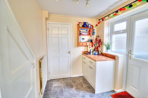 2 bedroom semi-detached house to rent, Southfield Road, Buckinghamshire HP27