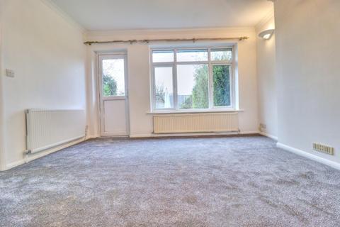 2 bedroom bungalow to rent, Pymcombe Close, Buckinghamshire HP27