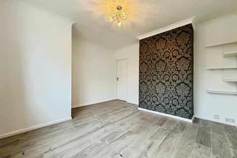 3 bedroom terraced house to rent, Westbury Grove, West Yorkshire LS10