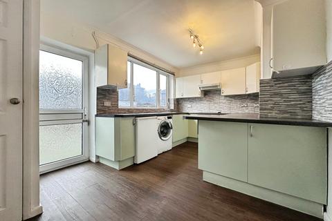 3 bedroom terraced house to rent, Westbury Grove, West Yorkshire LS10