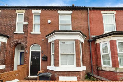 3 bedroom terraced house to rent, Haven Street, Greater Manchester M6