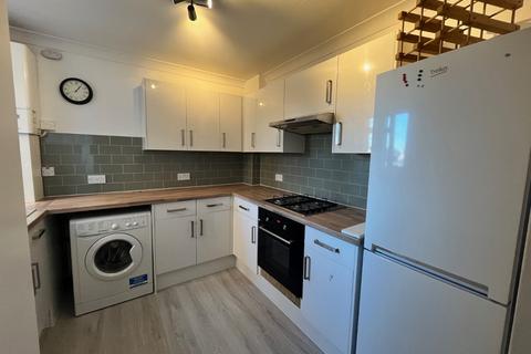 2 bedroom apartment to rent, Outram Road, Hampshire PO5