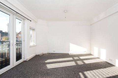 2 bedroom flat for sale, High Street, Twickenham TW2