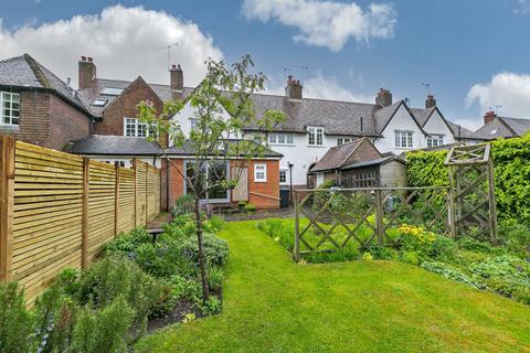 4 bedroom semi-detached house to rent, Greenway, Berkhamsted HP4