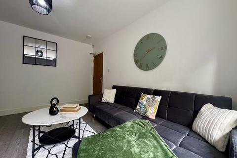 3 bedroom house to rent, Nottingham NG7