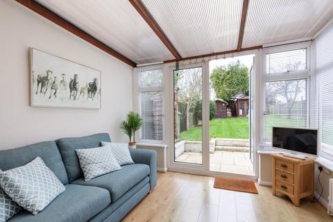 52 Merlin Road, Welling, DA16 2JP
