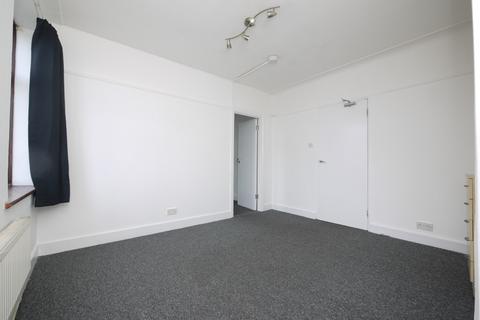 1 bedroom flat for sale, Lodge Avenue, Dagenham, RM8