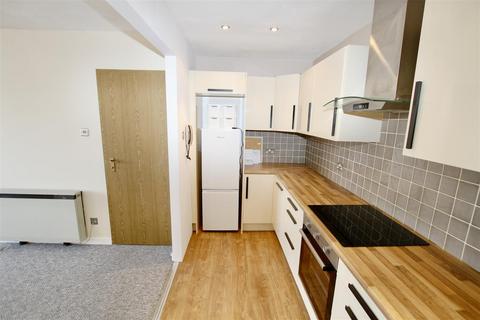 2 bedroom flat for sale, Caversham Lodge, London Road, Leigh-On-Sea