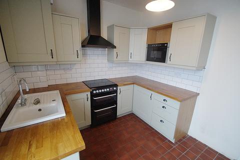 2 bedroom terraced house for sale, Stockport Road, Mossley OL5