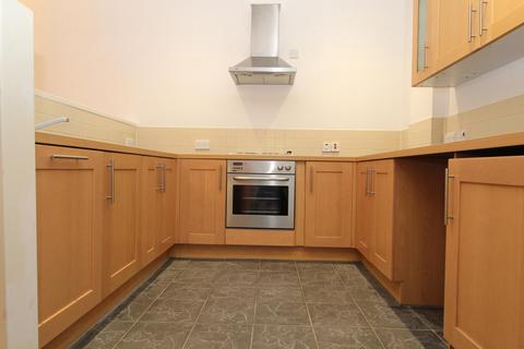 2 bedroom flat to rent, Lowgate, Hull HU1