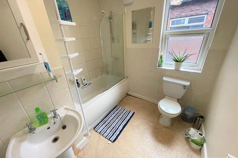 1 bedroom in a house share to rent, Albany Road, Chorlton-cum-hardy, Manchester