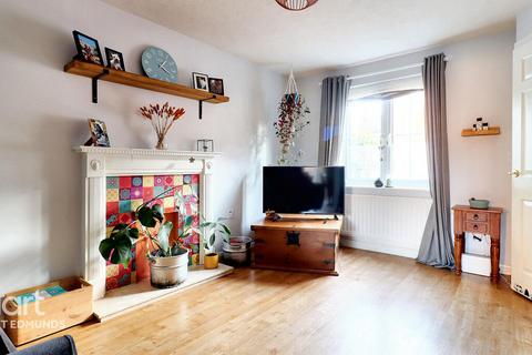 2 bedroom terraced house for sale, Chaffinch Road, Bury St Edmunds