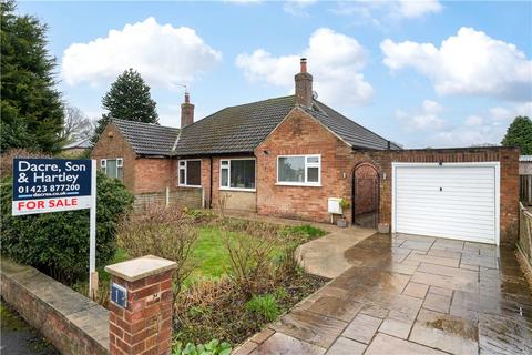 2 bedroom bungalow for sale, Castle Road, Killinghall, Harrogate, North Yorkshire, HG3