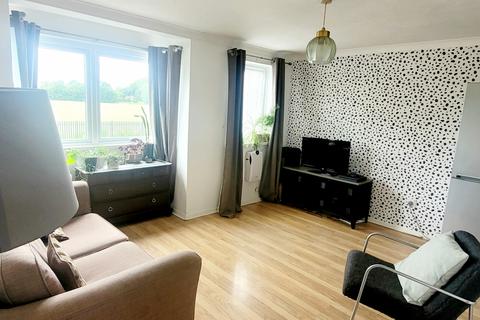 1 bedroom flat for sale, Ibbotson Court, Poyle Road, Colnbrook SL3
