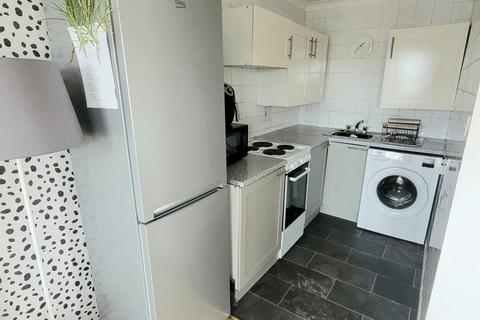 1 bedroom flat for sale, Ibotson Court, Poyle Road, Colnbrook SL3