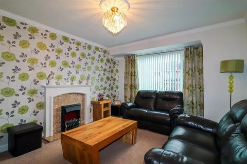 4 bedroom semi-detached house for sale, Athold Drive, Ossett WF5