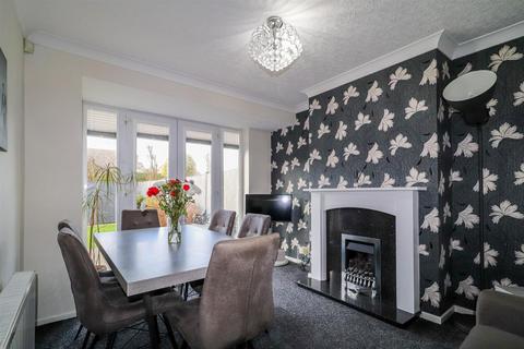 30 Athold Drive, Ossett, WF5 0PX