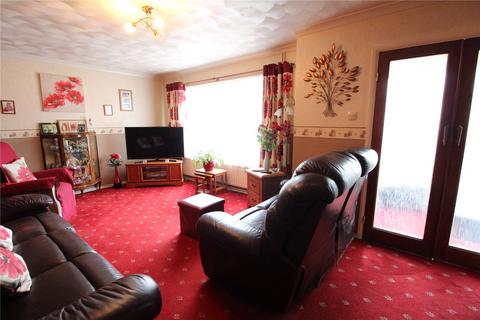 3 bedroom end of terrace house for sale, Plume Avenue, Colchester, Essex, CO3