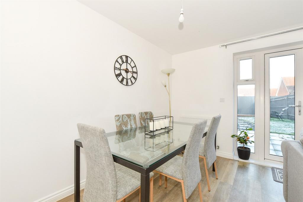 Lounge/Dining Room